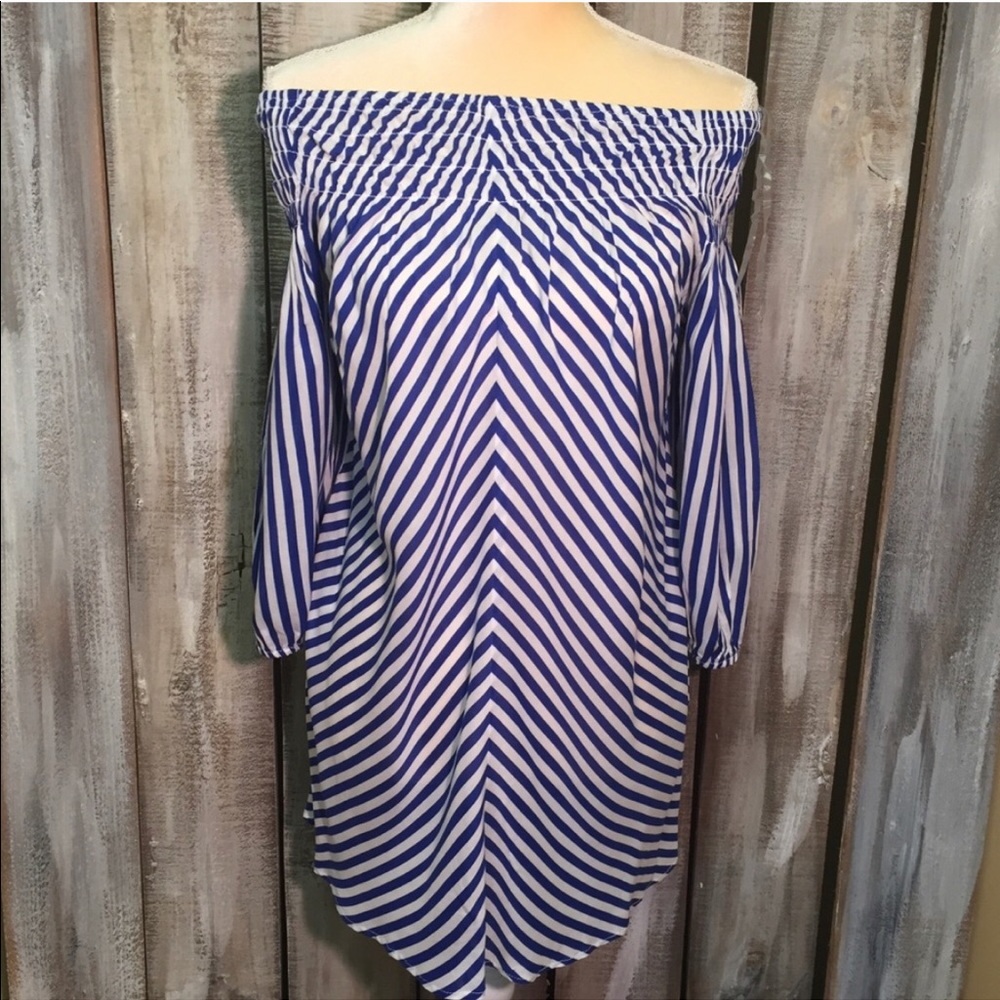 Off-the-shoulder dress. Brand new, never worn!